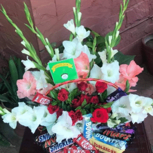 flower baskets with chocolates